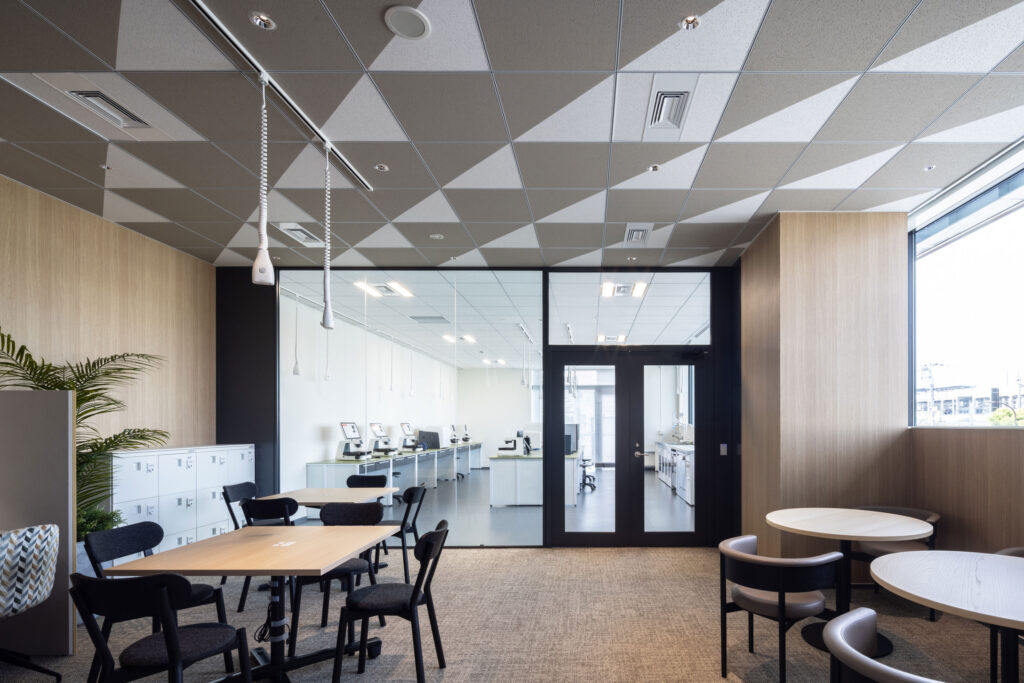 MITSUI Link Lab Shinkiba 2 - Industrial and Lab - Tokyo, Japan - Picture - Interior Lab and Office Space